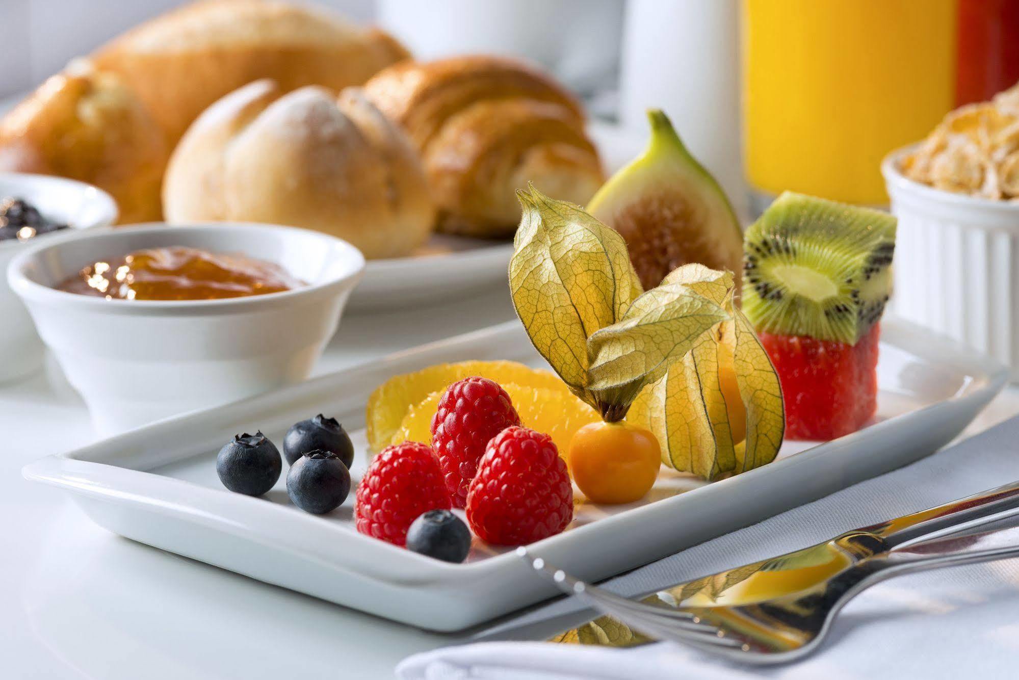 H Niteroi Hotel Kültér fotó